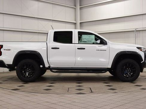 New 2026 Chevrolet Colorado Trail Boss AWD/4WD image 9