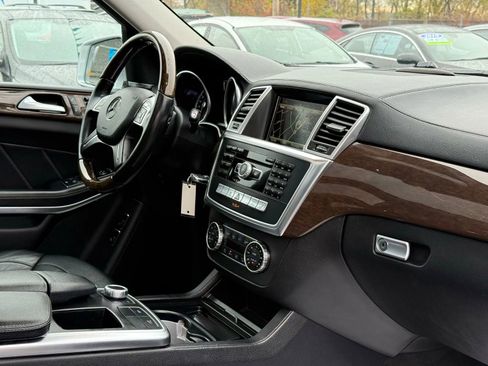 Used 2014 Mercedes-Benz GL 450 4MATIC image 57