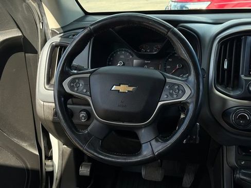 Used 2019 Chevrolet Colorado Z71 AWD/4WD image 7