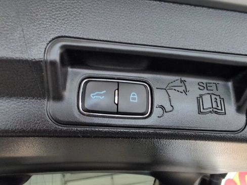 Certified 2022 Ford Explorer XLT AWD/4WD image 32