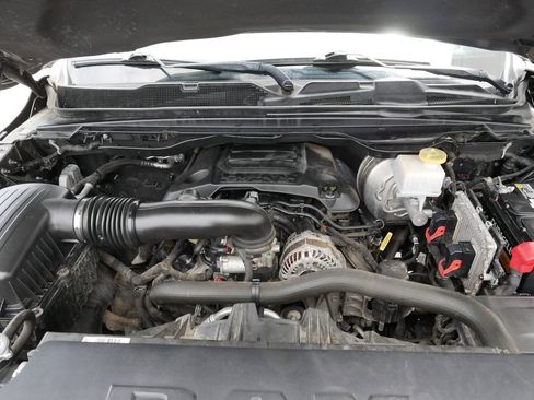Used 2019 RAM 1500 Laramie w/ Sport Appearance Package AWD/4WD image 11