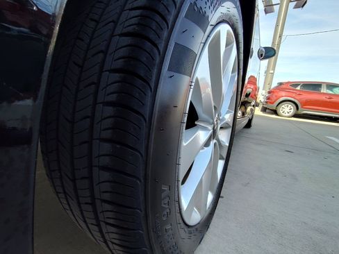 Used 2017 Kia Optima EX w/ Premium Package image 11