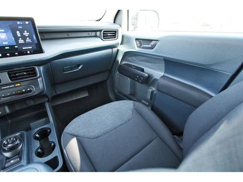 Certified 2025 Ford Maverick XL FWD image 13