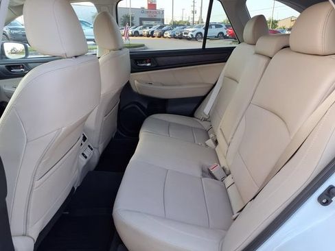 Used 2019 Subaru Outback 2.5i Limited w/ Popular Package #2 AWD/4WD image 8