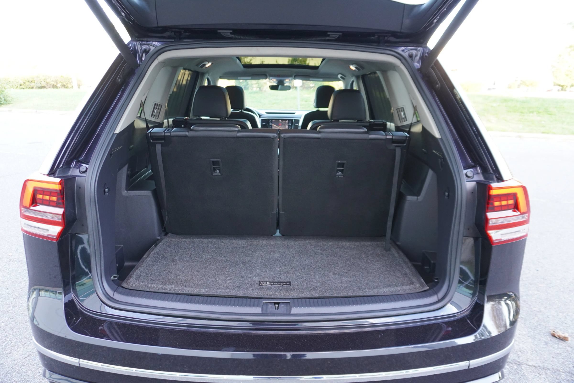 Used 2019 Volkswagen Atlas SEL R-Line AWD/4WD image 17