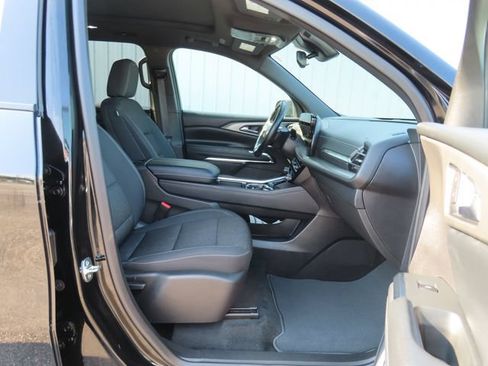 Used 2025 Chevrolet Traverse LT w/ Sun and Wheel Package AWD/4WD image 25