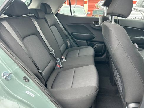 Used 2026 Hyundai Venue SE FWD image 25