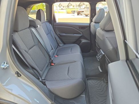 Used 2025 Subaru Forester Premium w/ Convenience Package #1 AWD/4WD image 16