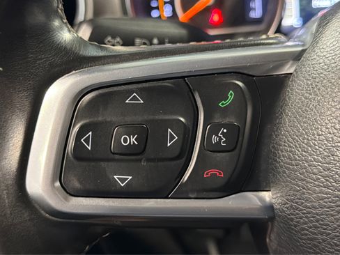 Used 2019 Jeep Wrangler Unlimited Sahara AWD/4WD image 22