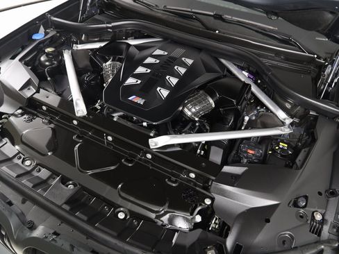 Used 2023 BMW X7 M60i w/ Executive Package image 26