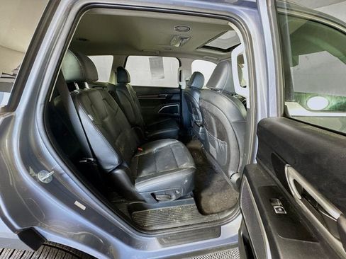 Certified 2024 Kia Telluride S w/ S Sunroof Package AWD/4WD image 30