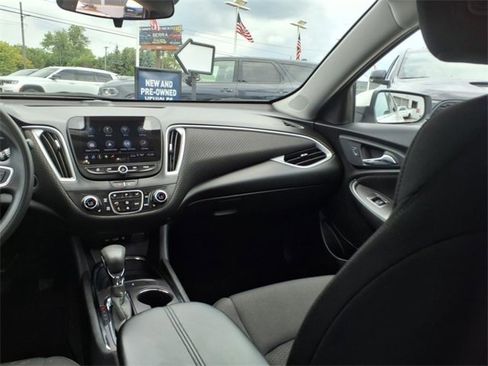 Used 2023 Chevrolet Malibu LT image 13