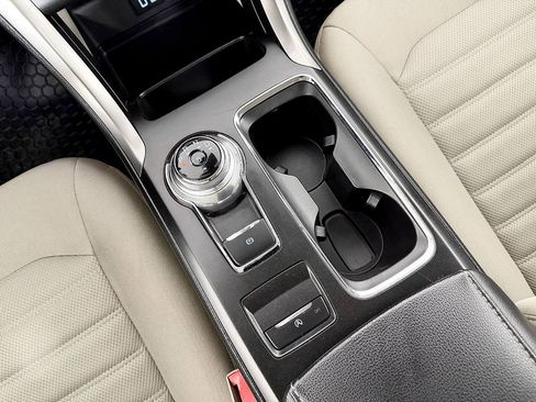 Used 2019 Ford Fusion SE FWD image 62