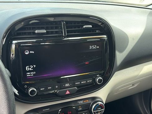 Used 2022 Kia Soul S FWD image 19