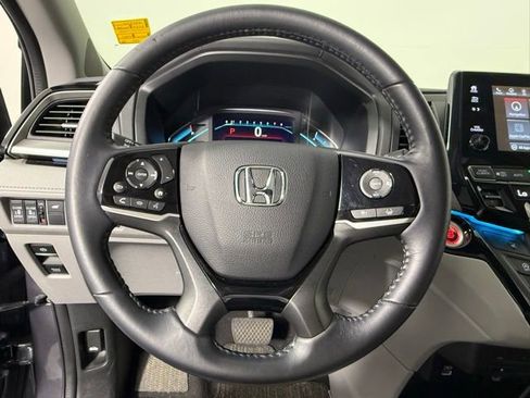 Used 2024 Honda Odyssey Touring image 16