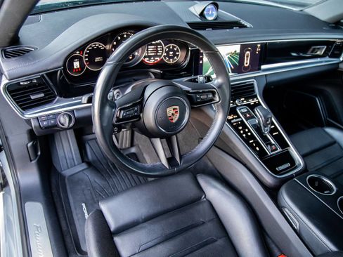 Certified 2023 Porsche Panamera RWD image 4