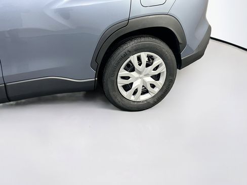 Used 2024 Toyota Corolla Cross L image 28