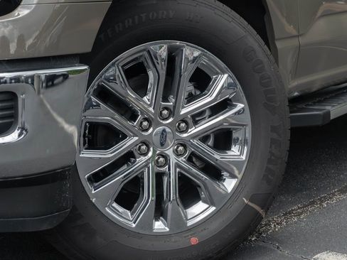 New 2026 Ford F150 XLT w/ XLT Chrome Appearance Package RWD image 2