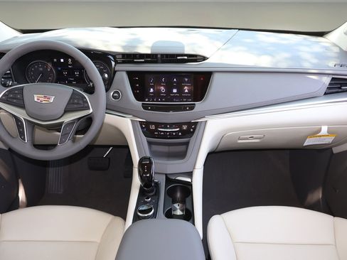 New 2026 Cadillac XT5 Premium Luxury image 14