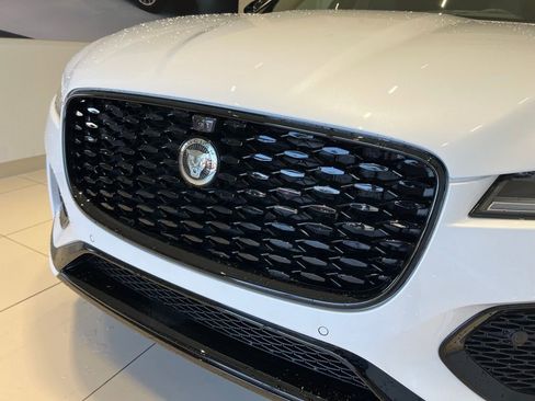 New 2026 Jaguar F-PACE R-Dynamic S image 8