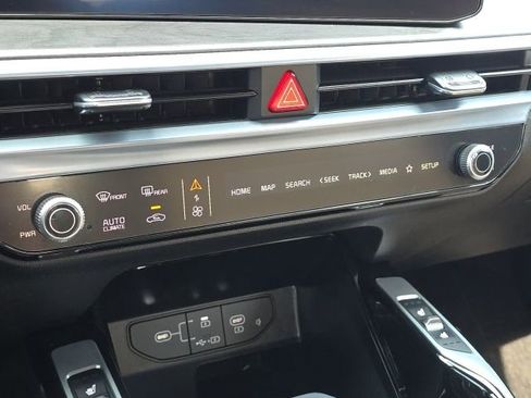 Used 2024 Kia Sorento SX Prestige w/ Olive Brown Leather Package image 41