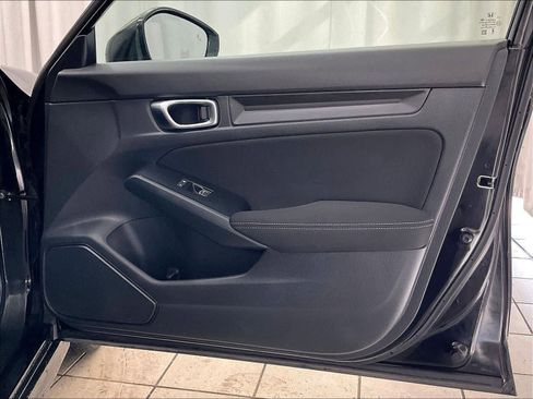 Used 2025 Honda Civic Sport image 12