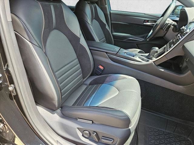 Used 2022 Toyota Avalon Touring w/ Advanced Safety Package FWD image 19