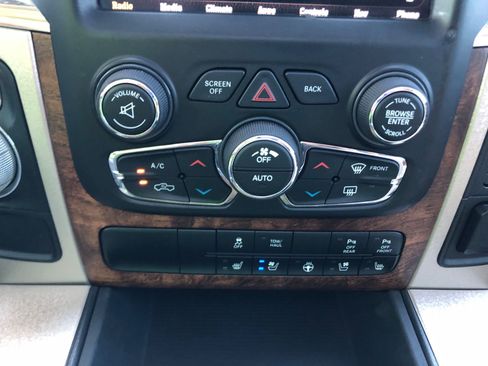 Used 2018 RAM 1500 Laramie Longhorn w/ Longhorn Southfork Package image 34
