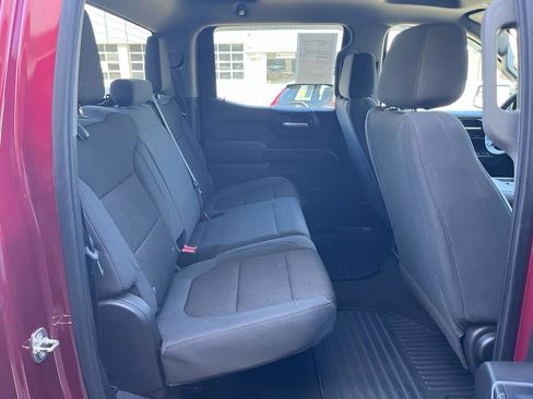 Used 2019 Chevrolet Silverado 1500 Custom w/ Custom Value Package AWD/4WD image 15