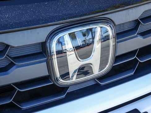 Used 2025 Honda Odyssey EX-L image 13