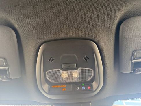 Used 2025 Buick Envista Preferred w/ Convenience I Package image 7