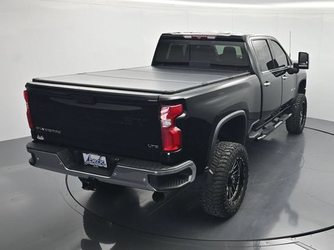 Used 2023 Chevrolet Silverado 2500 LTZ AWD/4WD image 34