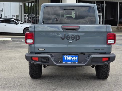 New 2026 Jeep Gladiator Sport AWD/4WD image 5