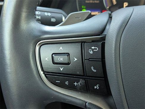 Certified 2025 Lexus ES 300h w/ Premium Package image 22