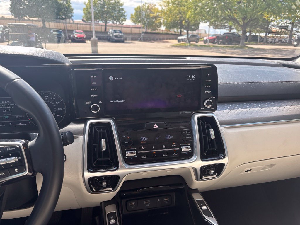 Used 2022 Kia Sorento SX AWD/4WD image 13