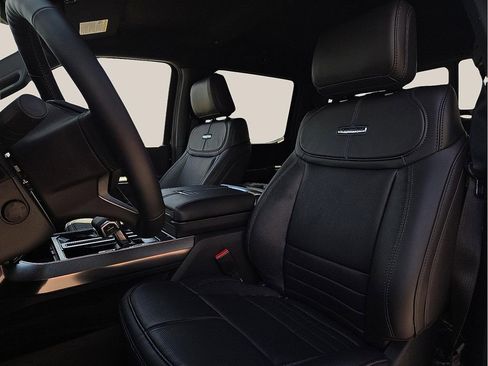 Used 2025 Ford F150 Platinum w/ FX4 Off-Road Package image 12