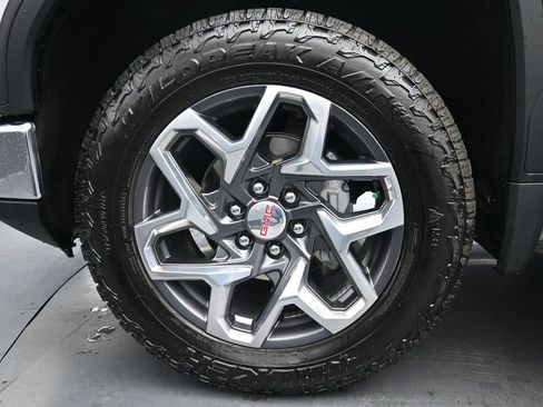 Used 2024 GMC Sierra 1500 SLT w/ SLT Premium Plus Package image 14