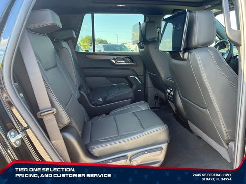 New 2026 GMC Yukon Denali w/ Denali Reserve Package AWD/4WD image 18