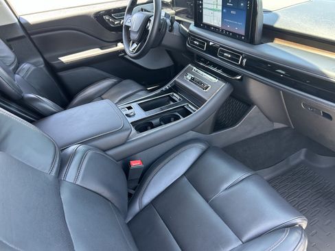 Used 2025 Lincoln Aviator Reserve w/ Equipment Group 201A AWD/4WD image 14