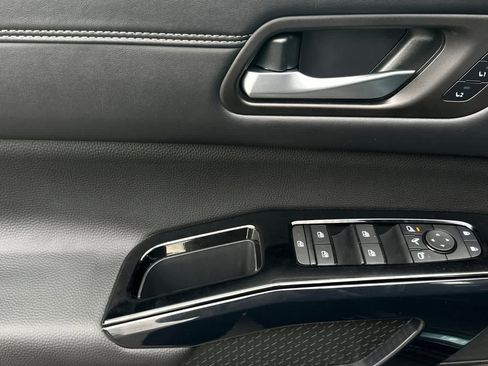 New 2026 Nissan Pathfinder Platinum FWD image 13
