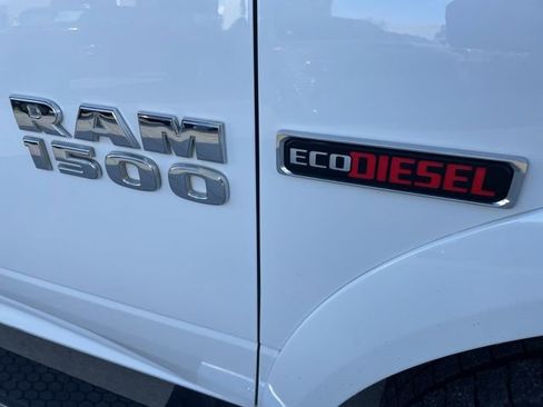 Used 2018 RAM 1500 Laramie w/ Convenience Group image 4