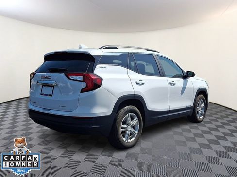 Used 2023 GMC Terrain SLE w/ Driver Convenience Package AWD/4WD image 9