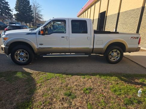 Used 2014 Ford F250 King Ranch w/ FX4 Off-Road Package image 2