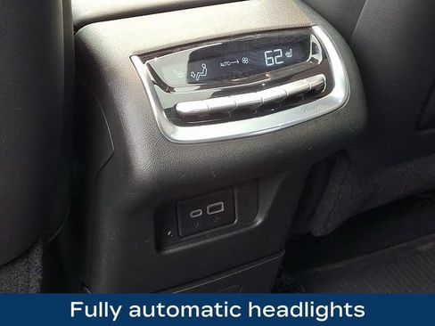 Used 2024 Cadillac XT6 Sport w/ Technology Package AWD/4WD image 19