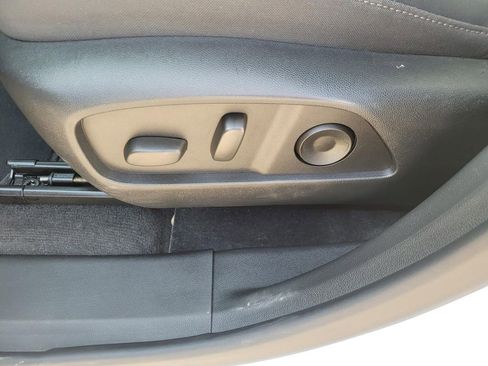 Used 2025 Chevrolet Equinox LT w/ Convenience Package II FWD image 20