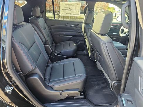 New 2026 Chevrolet Traverse Z71 image 12