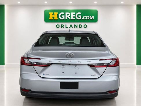 Used 2025 Toyota Camry LE FWD image 8