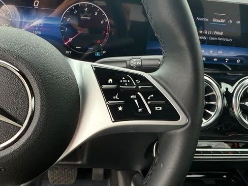 Certified 2026 Mercedes-Benz GLB 250 4MATIC image 18