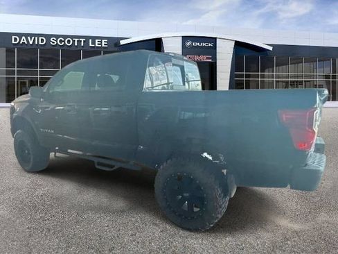Used 2017 Nissan Titan S AWD/4WD image 8