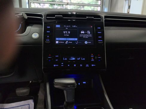 Certified 2022 Hyundai Tucson SEL w/ Convenience + Premium Package AWD/4WD image 19